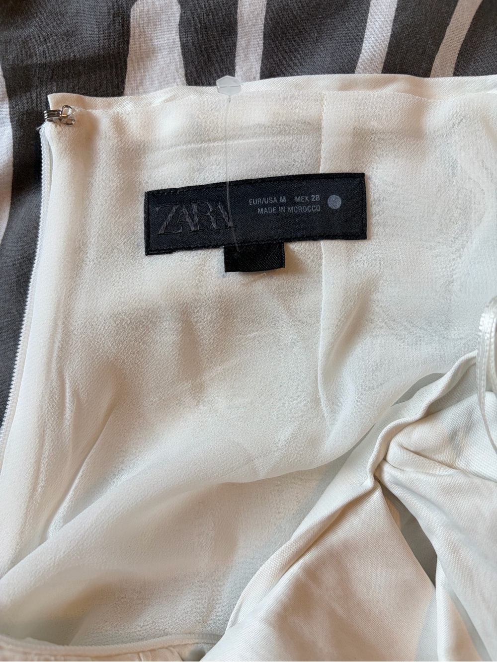Zara Ruffled Asymmetric Top - Picture 7 of 7